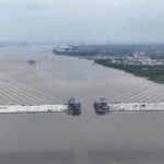 Sắp hợp long cây cầu dây văng có tĩnh không cao nhất Việt Nam