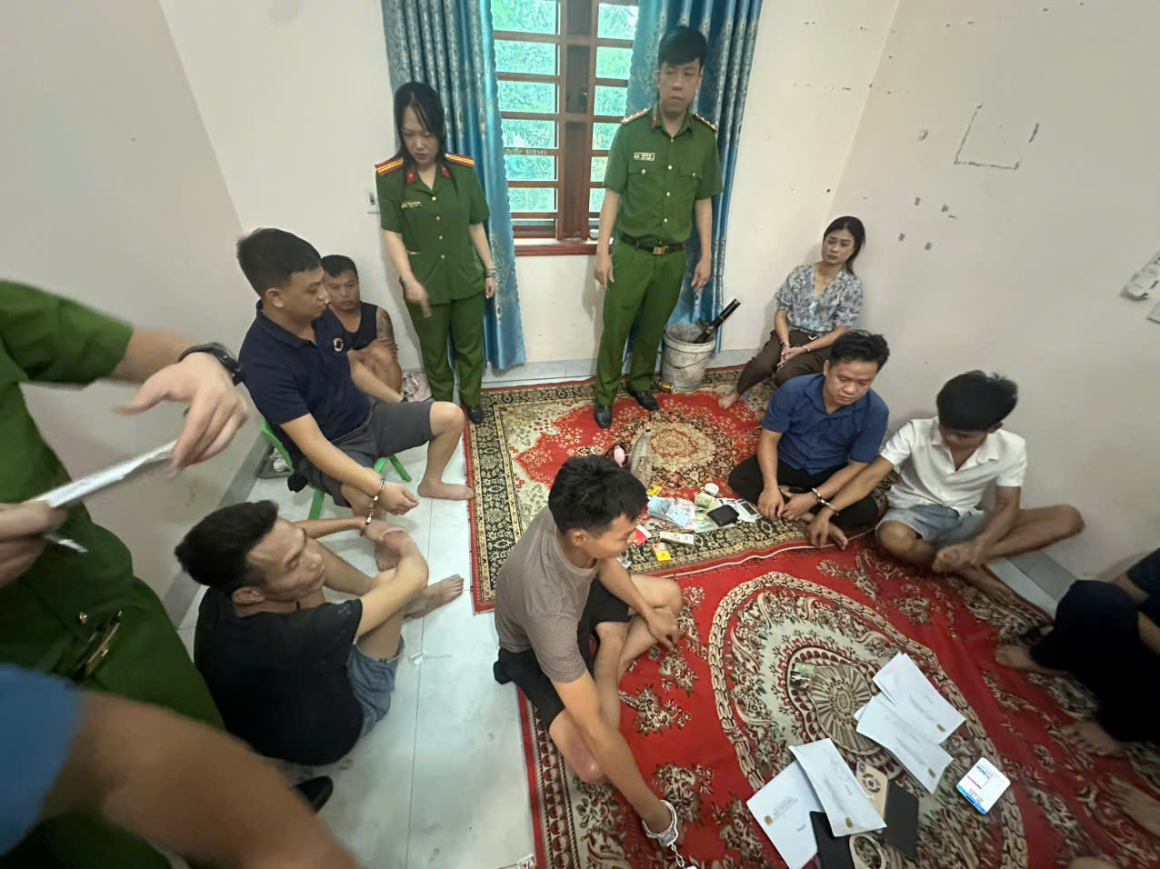 Khởi tố 14 bị can chơi Liêng trong đợt cao điểm bảo đảm ANTT phục vụ Giỗ Tổ Hùng Vương- Ảnh 1.