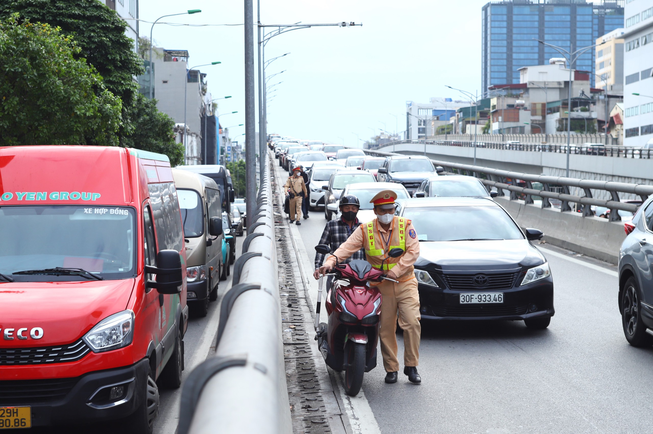 Cục CSGT bác thông tin không xử phạt người nước ngoài vi phạm giao thông tại Việt Nam- Ảnh 2. Cục CSGT bác thông tin không xử phạt người nước ngoài vi phạm giao thông tại Việt Nam- Ảnh 2.