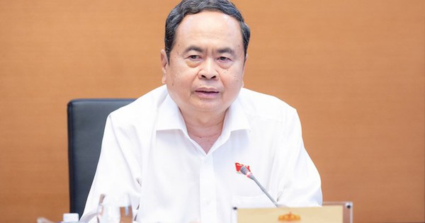 ‘Muốn đạt mục tiêu tăng trưởng hai con số, Quốc hội phải đi đầu trong đột phá thể chế’