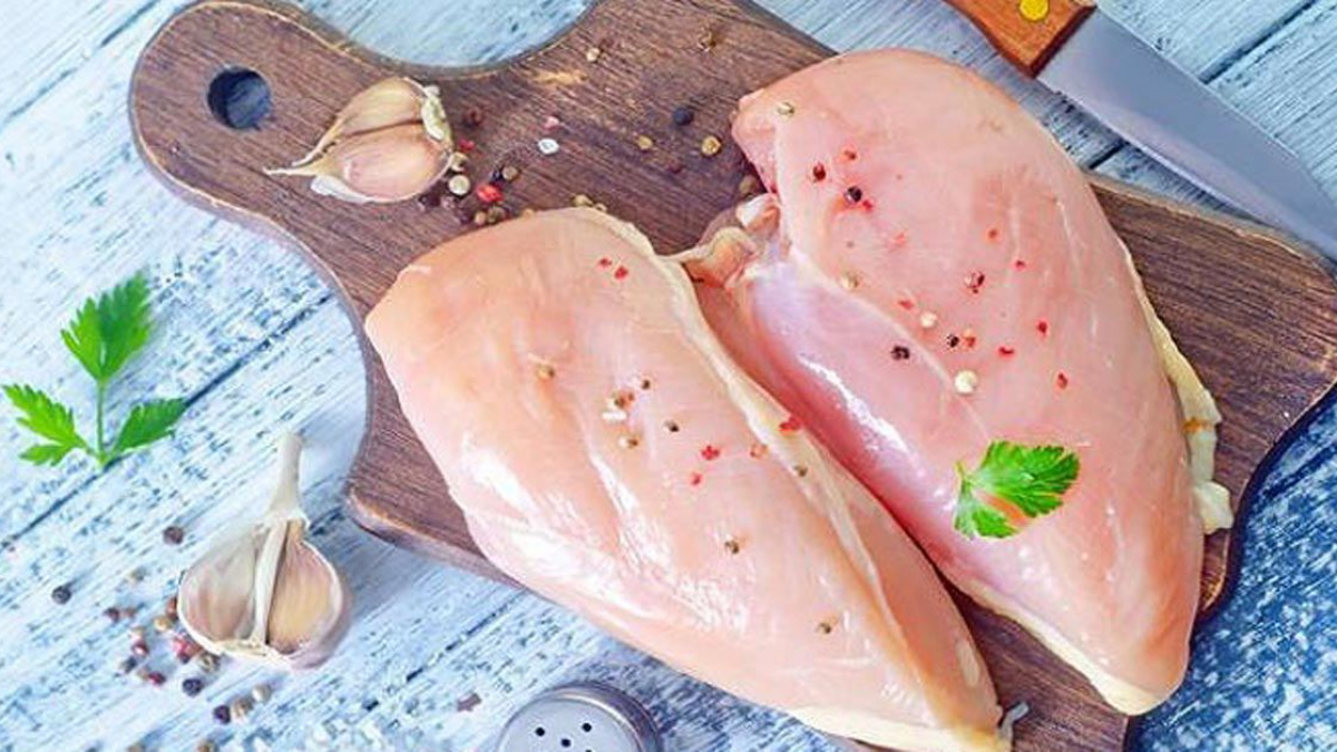 Protein từ động vật hay thực vật tốt hơn cho sức khỏe người cao tuổi?- Ảnh 1.