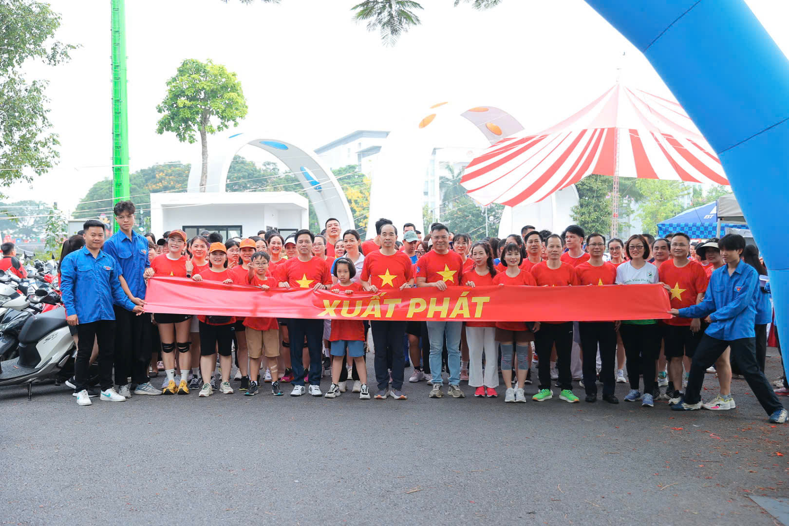 Mỗi bước chân là một “liều thuốc”: Lan tỏa tinh thần sống khỏe, phòng bệnh từ sớm- Ảnh 1.