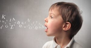 Trẻ nói ngọng khi nào thì cần đi khám?