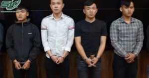 Nhóm giang hồ vác ‘hàng nóng’ hỗn chiến, chém người gục giữa quán nhậu ở Khánh Hòa