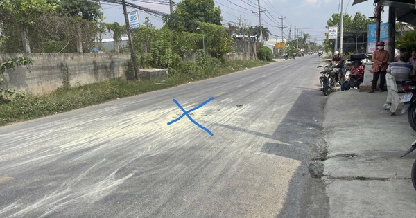 Người đàn ông 69 tuổi đem can xăng ra đường châm lửa tự thiêu