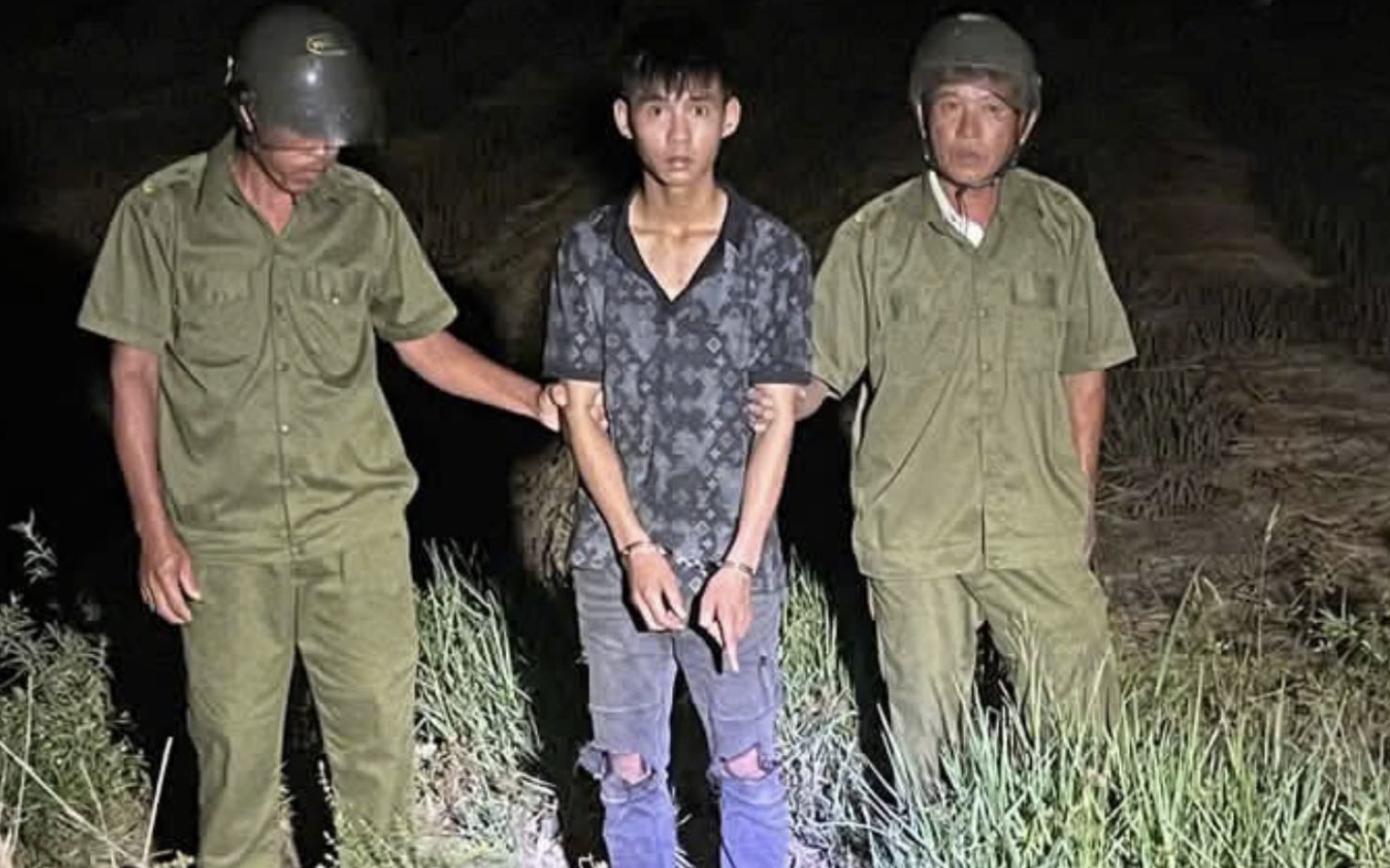 Bán xe xong, dùng chìa khóa dự phòng trộm lại đem đi cầm cố- Ảnh 2.