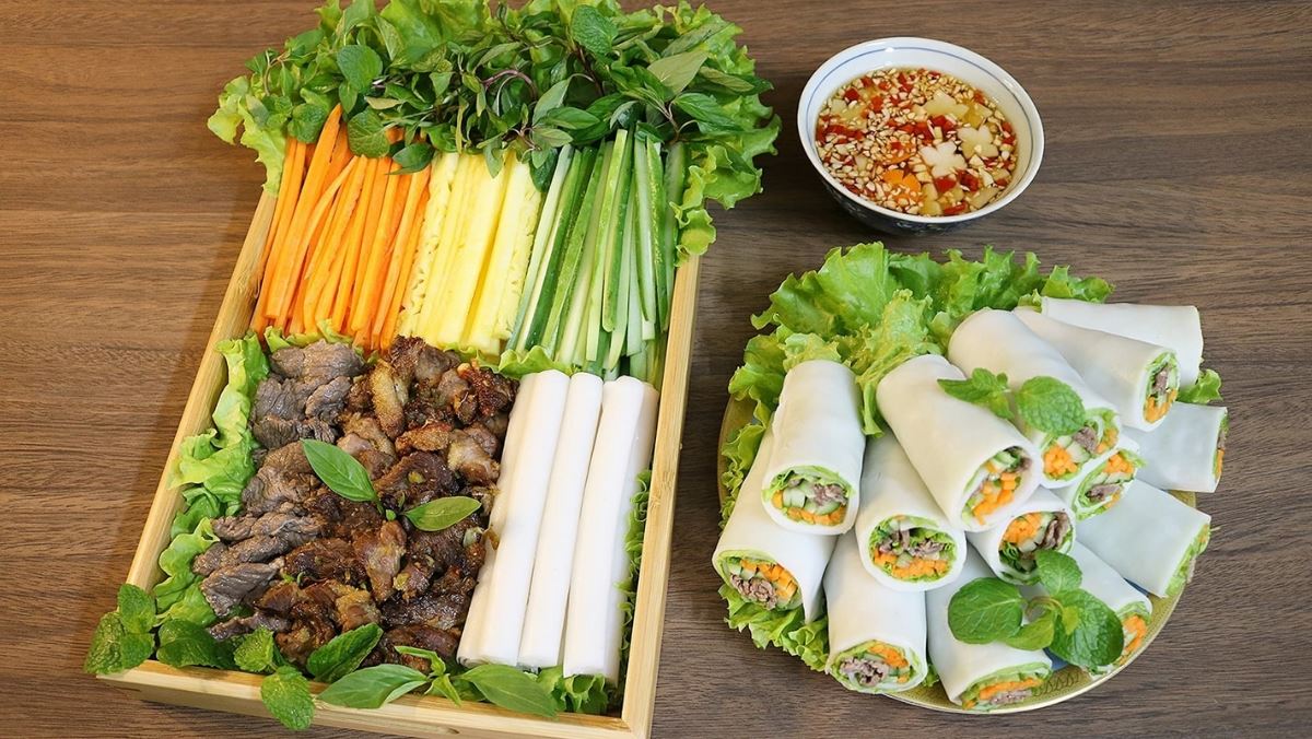 Phở cuốn: Biến tấu món phở thanh mát giúp giảm cân, giữ dáng- Ảnh 1.