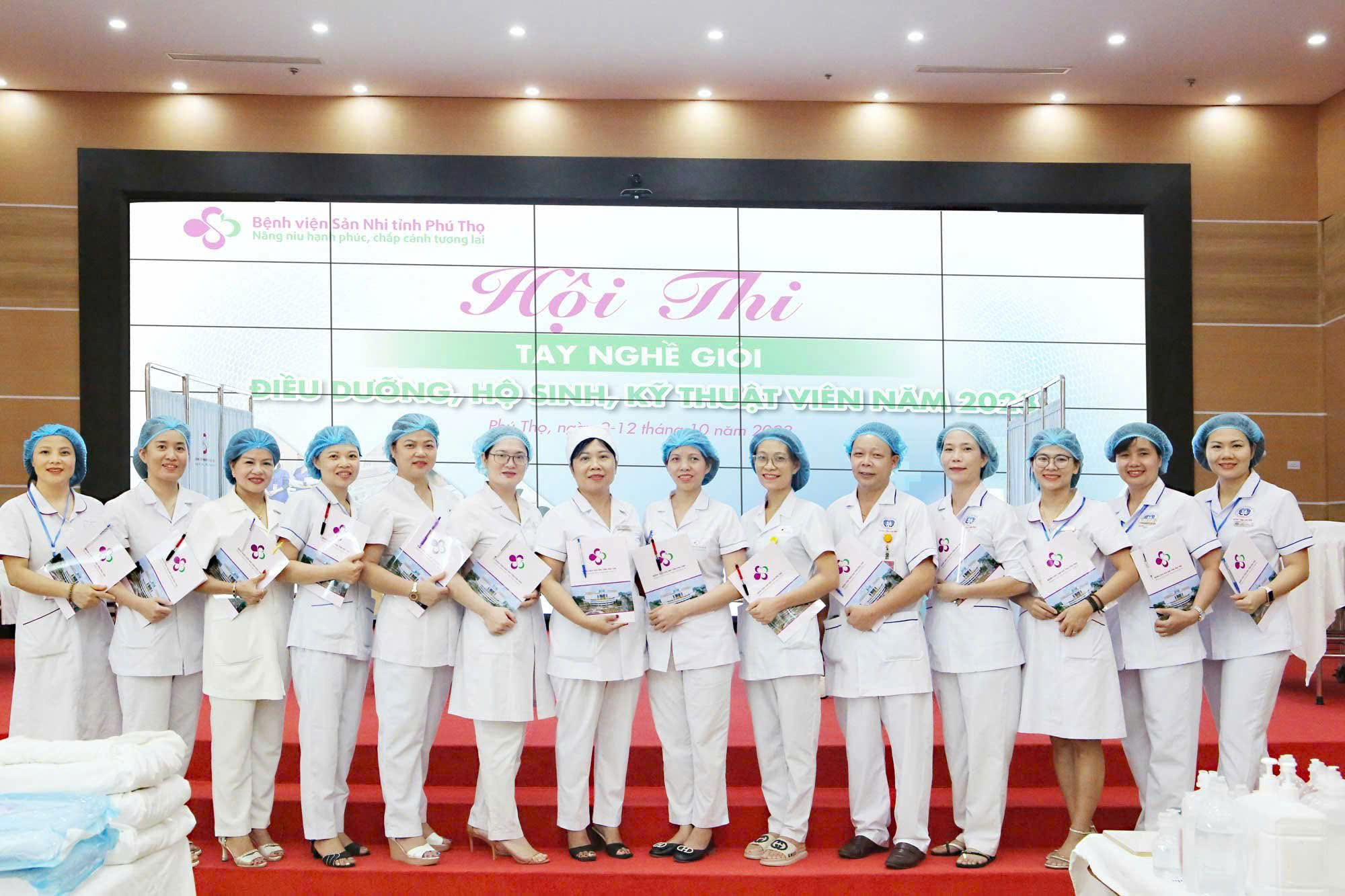 Nữ điều dưỡng Sản Nhi: 'Sau mỗi mũi tiêm, ca trực là trách nhiệm với tính mạng con người'- Ảnh 1.