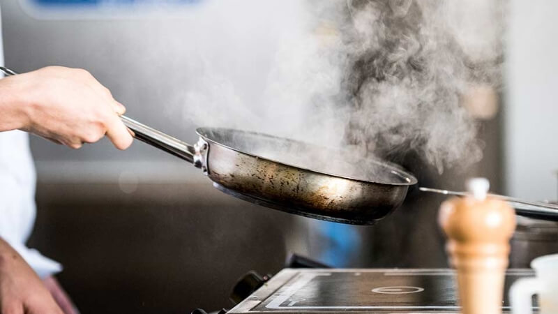 Sự thật ít người biết về ưu, nhược điểm của các loại dầu ăn phổ biến- Ảnh 4.