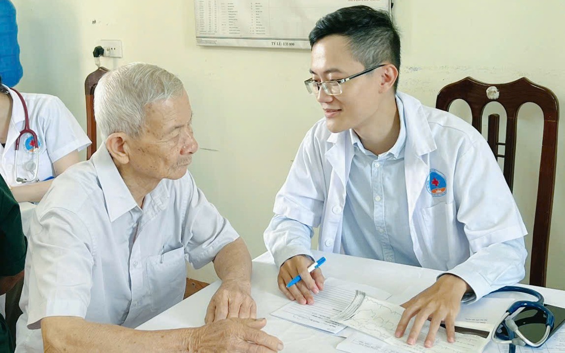 Sa sút trí tuệ và gánh nặng âm thầm phía sau mỗi gia đình