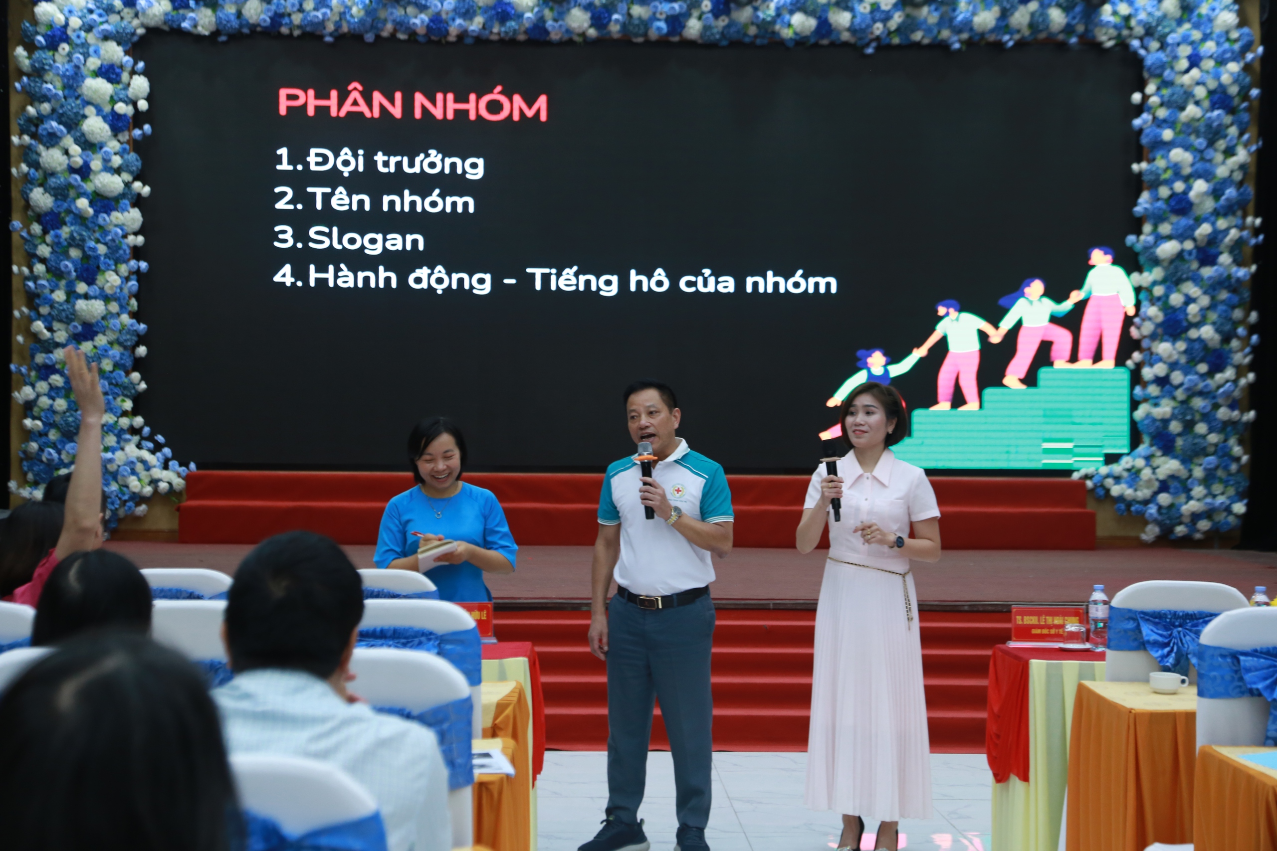 Y tế Nghệ An đổi mới phong cách phục vụ, lấy người bệnh làm trung tâm- Ảnh 6.