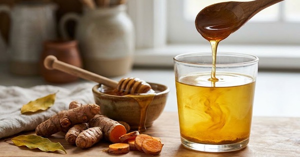 Uống nghệ mật ong: Lợi ích và rủi ro tiềm ẩn