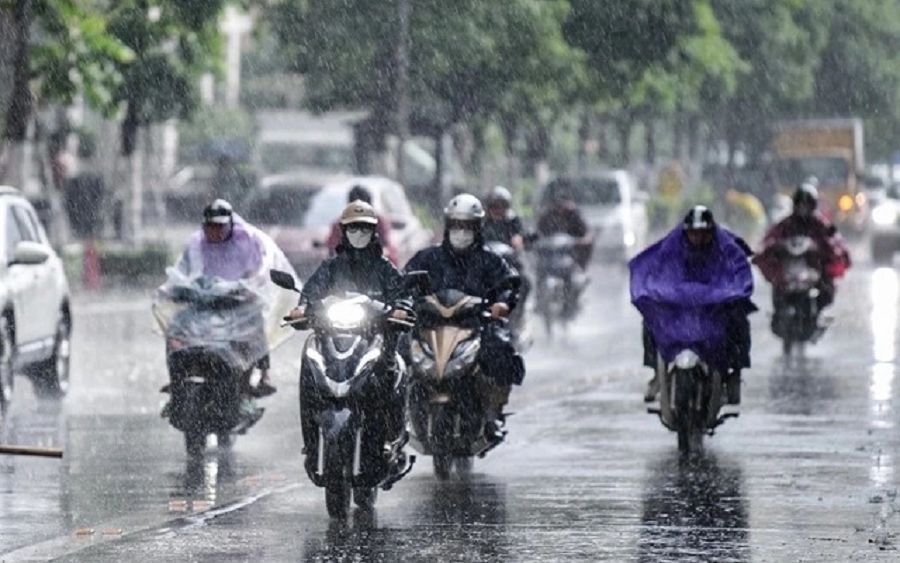 Không khí lạnh gây mưa dông mạnh ở nhiều khu vực Bắc Bộ