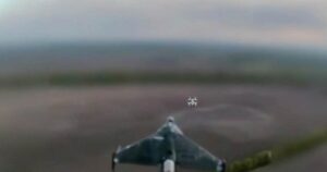 UAV phản lực Geran-4 của Nga vừa xuất hiện đã bị Ukraine bắn rơi