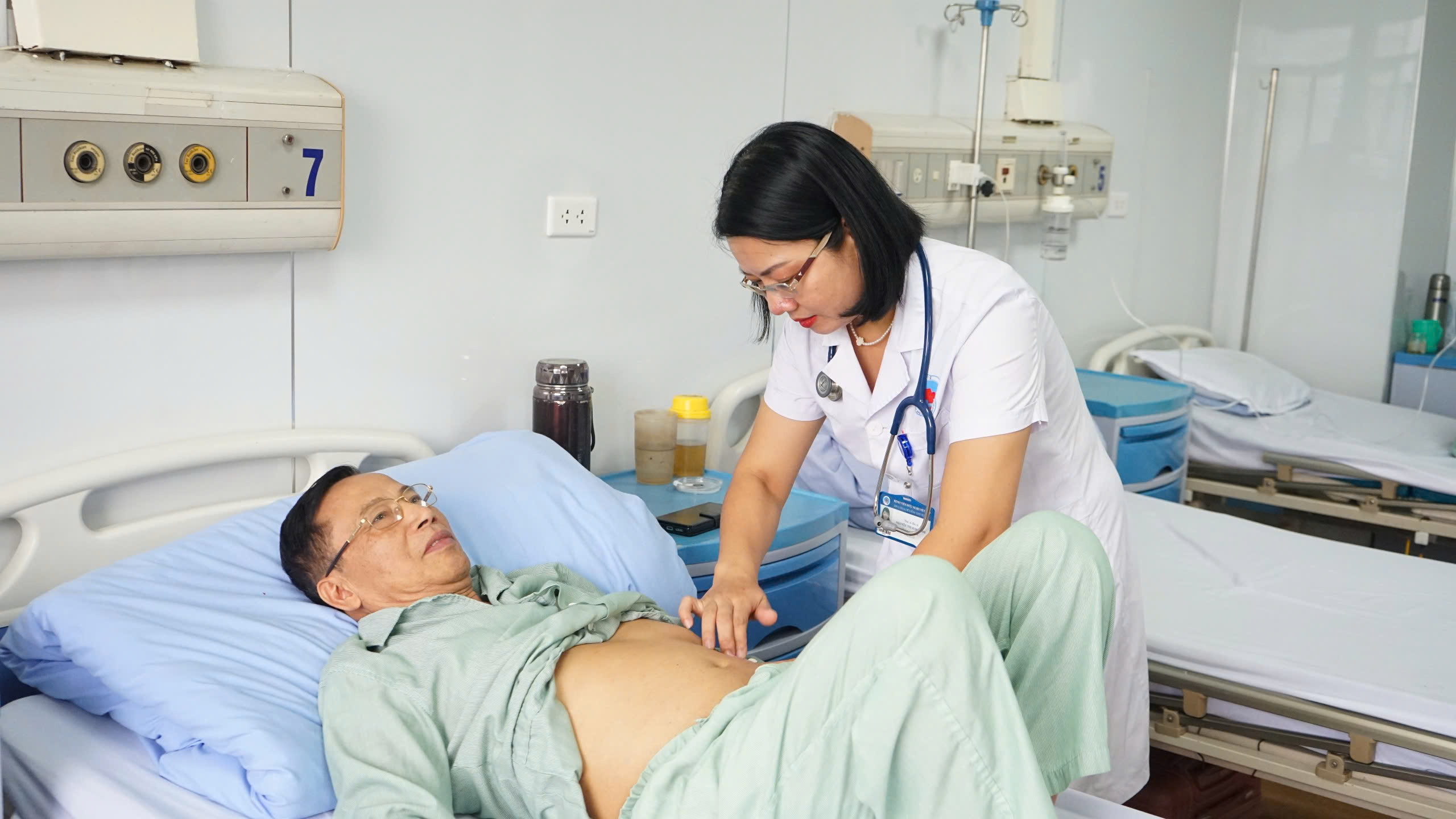 Hệ lụy muộn màng khi người cao tuổi giấu bệnh vì sợ làm phiền con cháu- Ảnh 3.