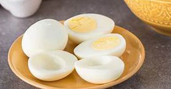 Ăn lòng đỏ hay lòng trắng trứng gà giúp giảm béo tốt hơn?