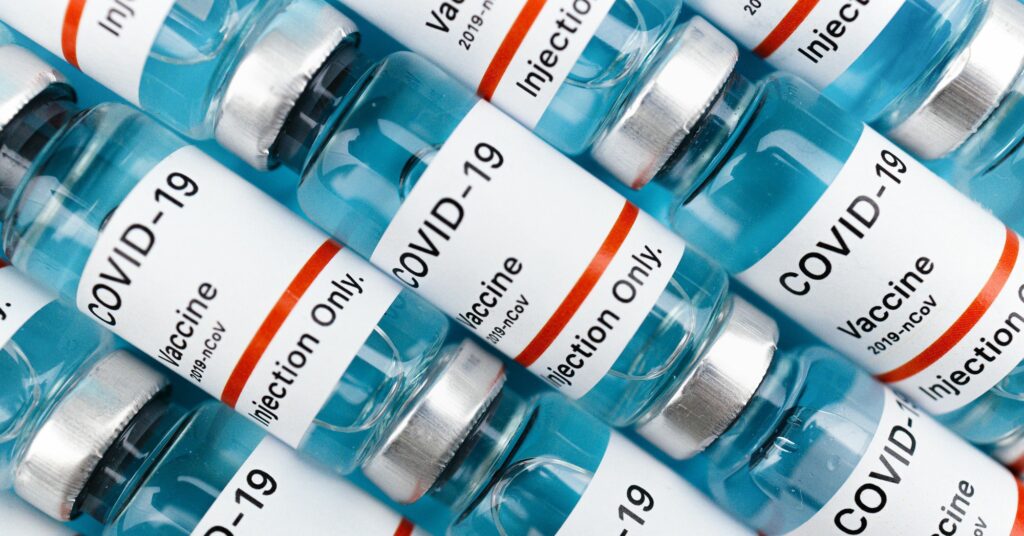FDA ngăn các nhà khoa học công bố tính an toàn của vaccine Covid-19