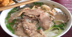 Phở bò chín: Lợi ích dinh dưỡng và lưu ý khi ăn