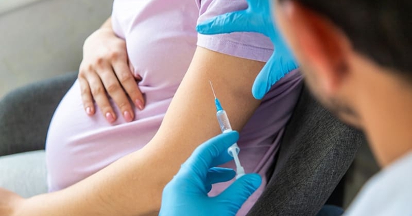 3 vaccine quan trọng nên tiêm khi mang thai