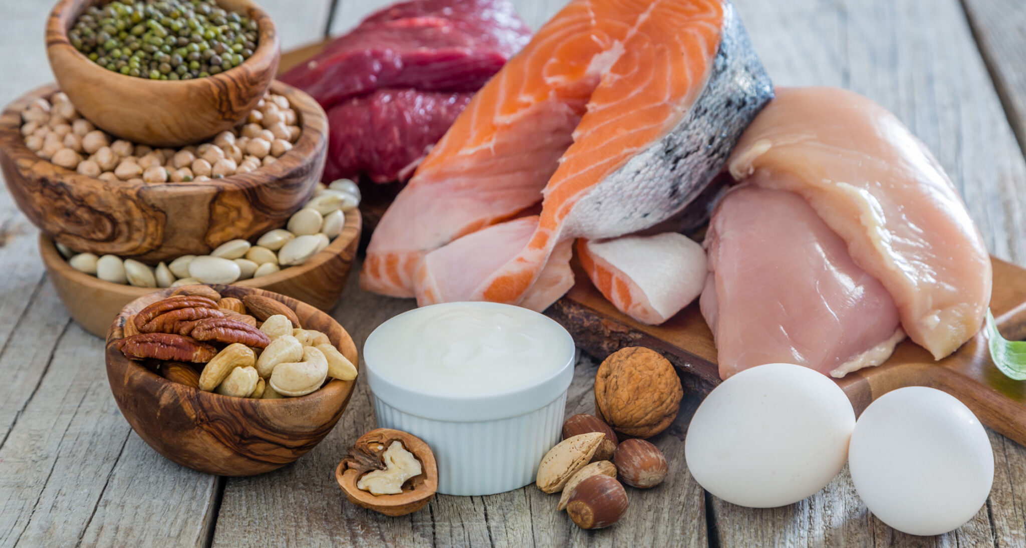 Thiếu hụt protein có thể gây suy giảm thính lực, thị lực ở người cao tuổi?- Ảnh 1.