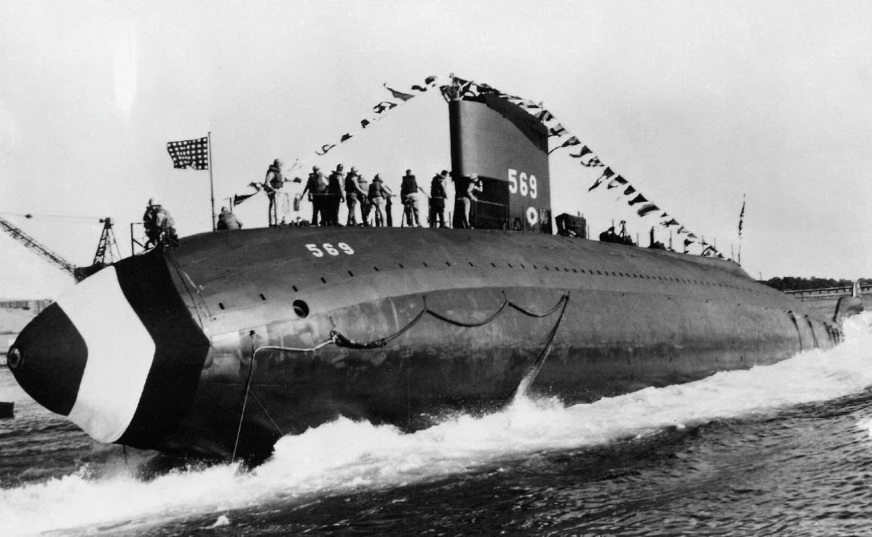 Vì sao Nga 'nhẹ gánh' khi Mỹ loại bỏ tàu ngầm lớp Skipjack thời Chiến tranh Lạnh?- Ảnh 1.