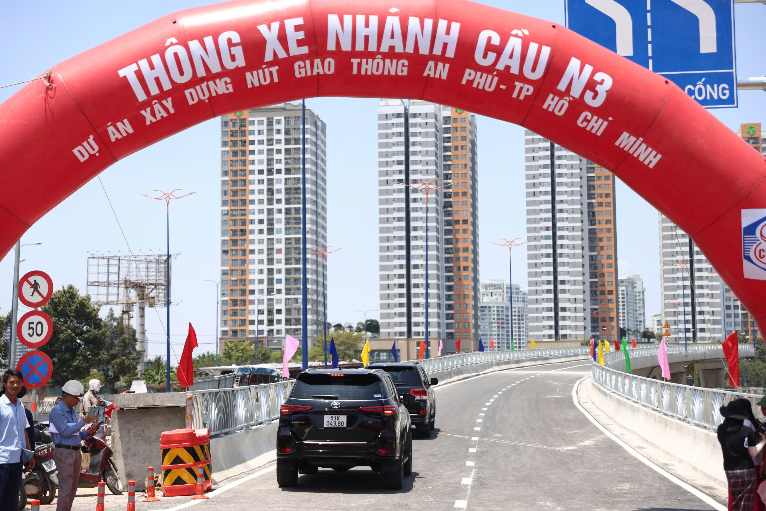TPHCM thông xe thêm 2 nhánh cầu tại nút giao An Phú, giảm áp lực cửa ngõ phía Đông- Ảnh 2.
