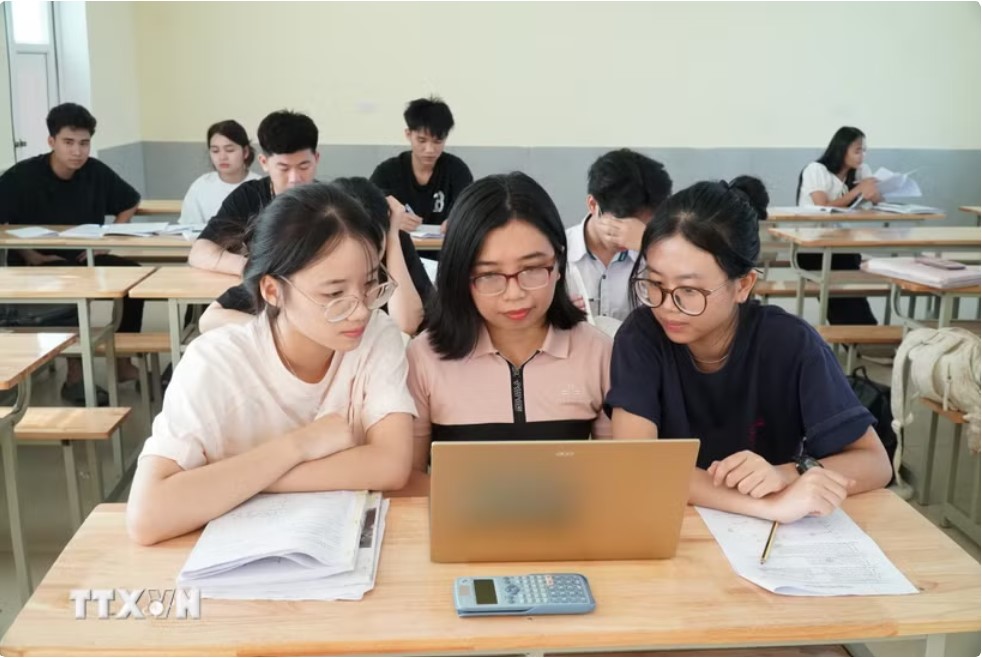 Hơn 1,2 triệu thí sinh đăng ký dự thi tốt nghiệp Trung học Phổ thông năm 2026- Ảnh 1.