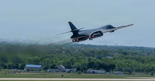 Oanh tạc cơ B-1B Mỹ tái xuất kích sau khi được chữa ‘xương sống’