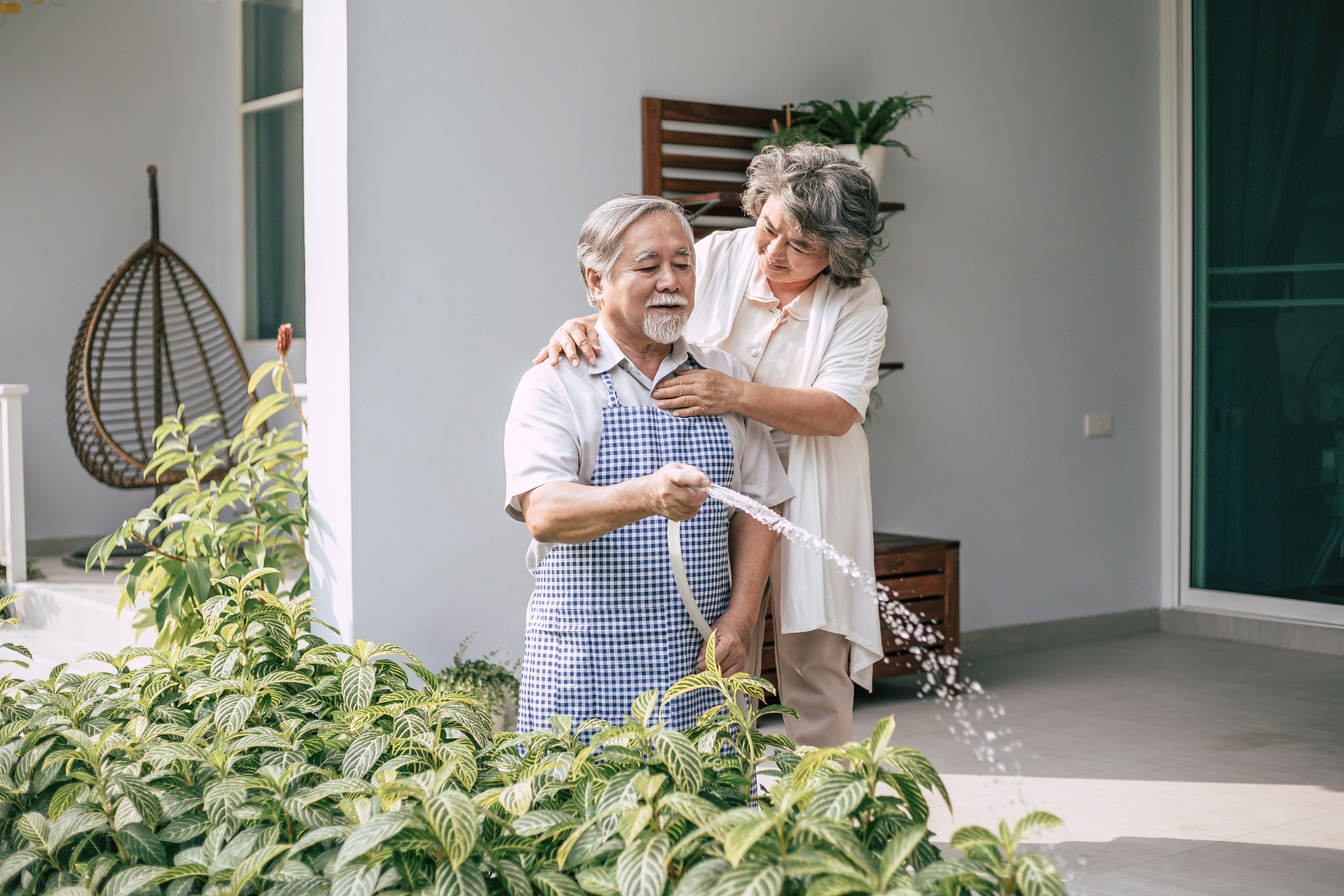 Cách giúp người cao tuổi vượt qua khủng hoảng tuổi nghỉ hưu- Ảnh 1.