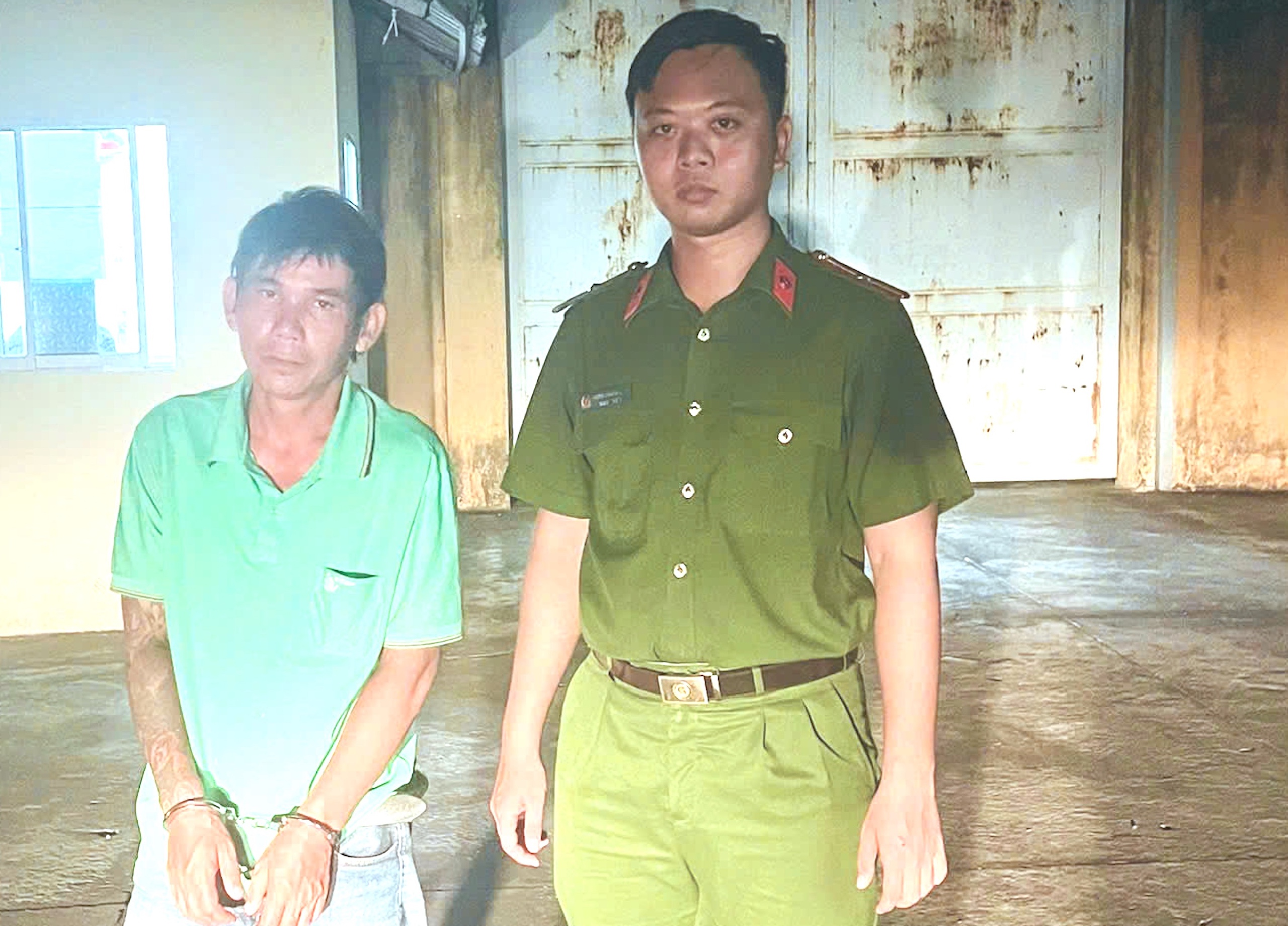 Có 2 tiền án vẫn tiếp tục lẻn vào nhà người khác trộm cắp tài sản- Ảnh 1.