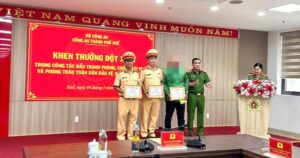 Tài xế xe ôm công nghệ cùng CSGT tóm gọn kẻ trộm tài sản ở công viên