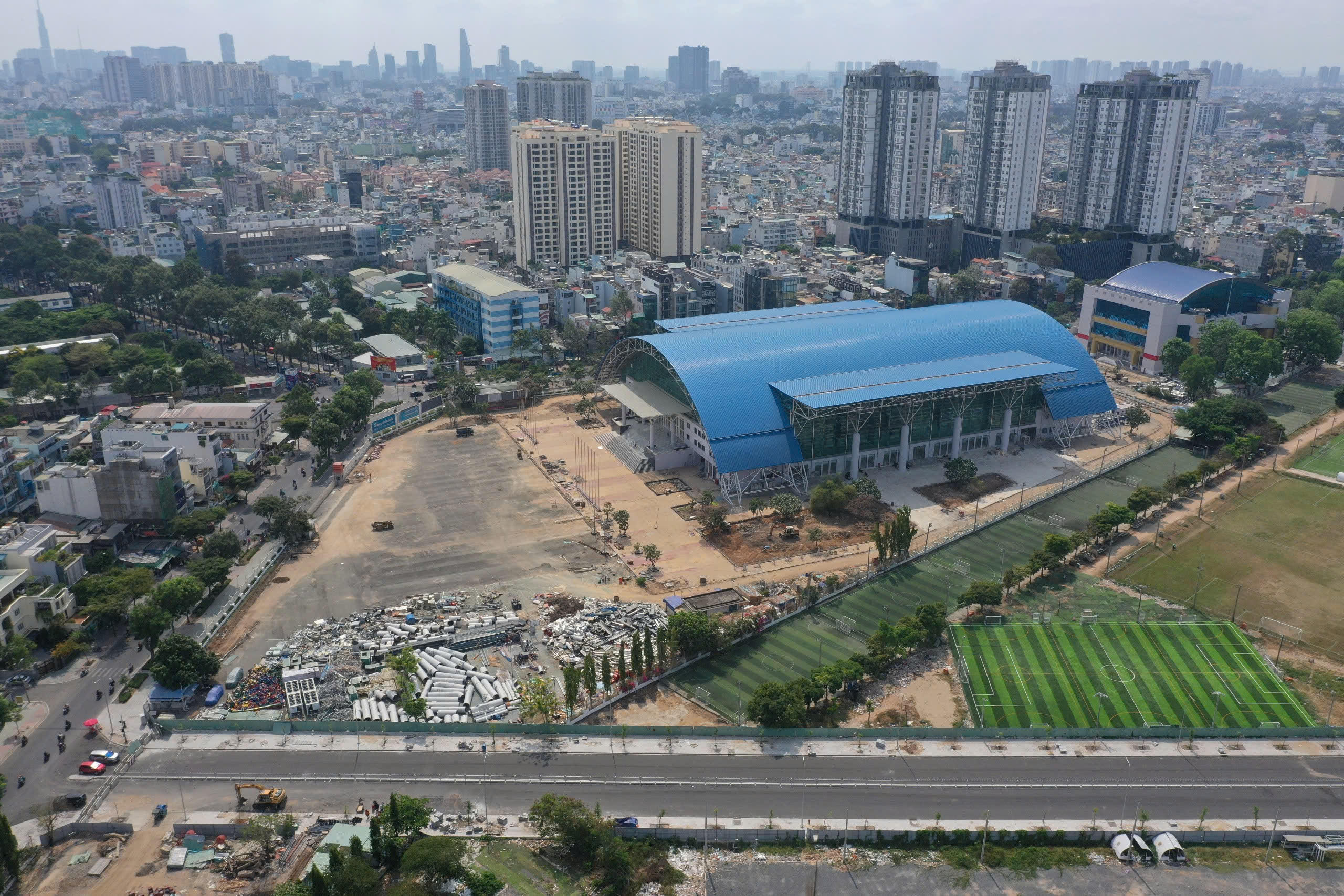 Người dân TPHCM ấn tượng diện mạo mới của trường đua Phú Thọ- Ảnh 3.