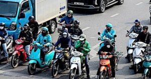 Hà Nội: Số lượng xe xăng ‘áp đảo’, chuyển đổi xe điện còn nhiều rào cản