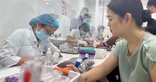 Người từ 18 tuổi trở lên khi khám sức khỏe định kỳ được làm những gì?