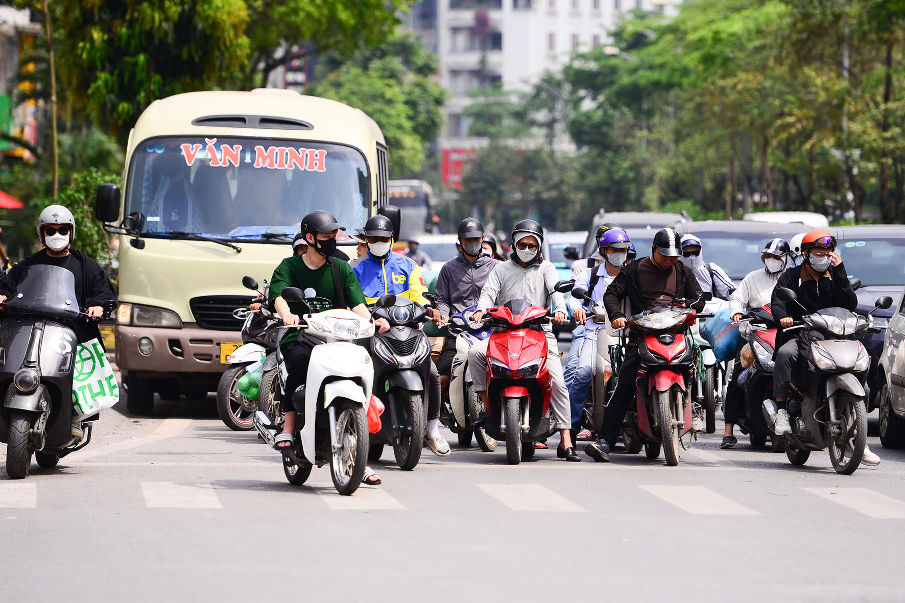 Cao điểm nắng nóng ở miền Bắc 2 ngày tới, cảnh báo cháy rừng diện rộng- Ảnh 1.