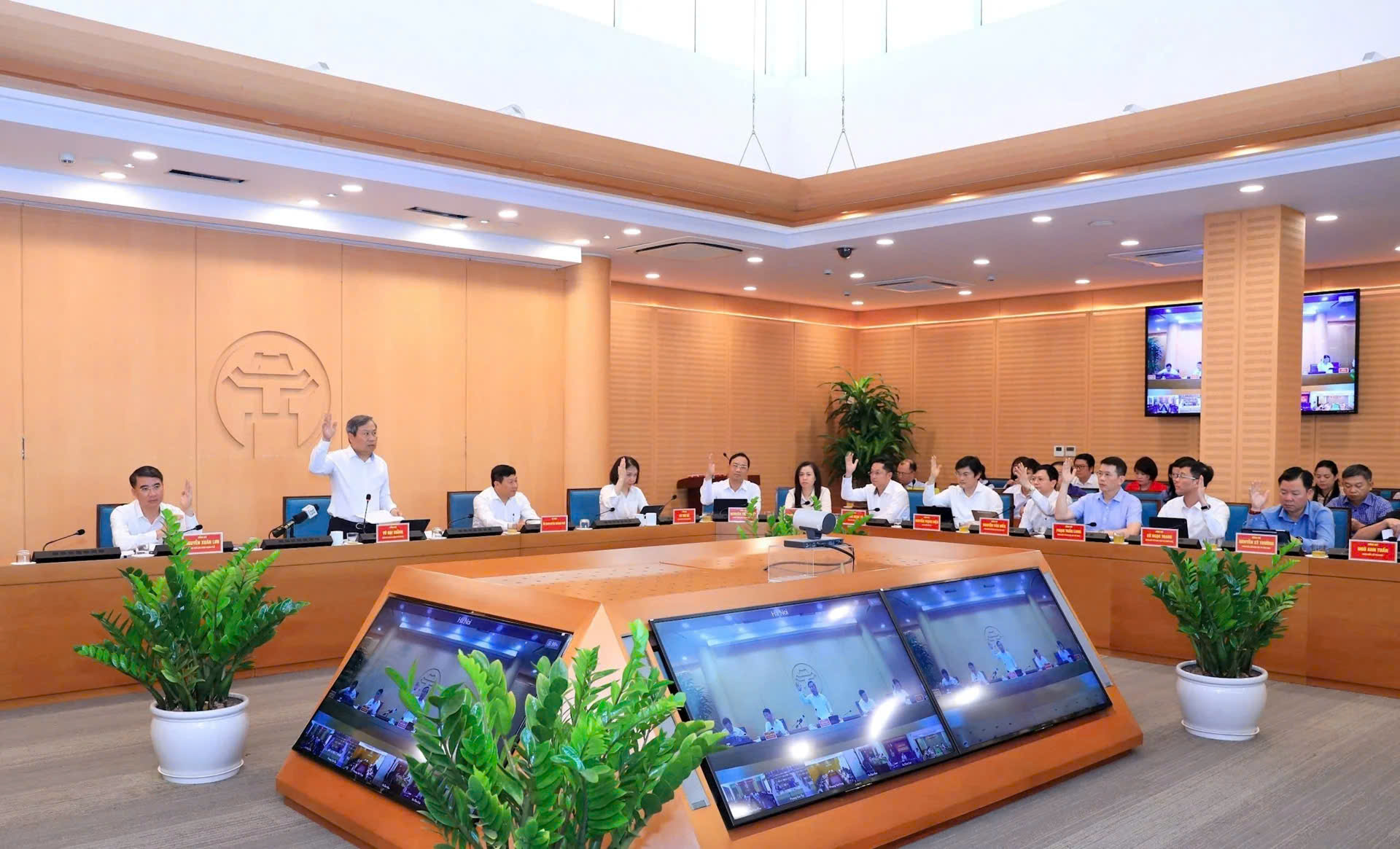 Hà Nội xem xét dự thảo đề án triển khai thí điểm mô hình xã, phường 'Xã hội chủ nghĩa'- Ảnh 1.