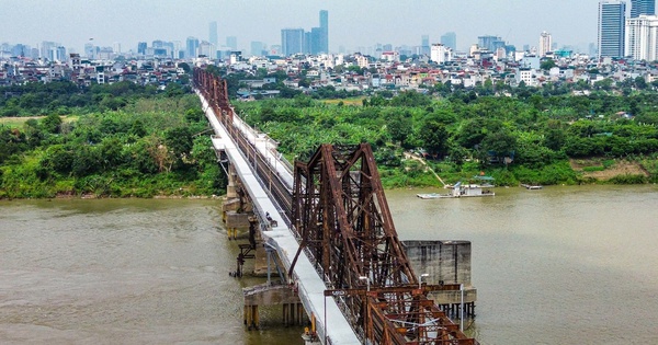 Sau hơn 30 ngày thi công, diện mạo cầu Long Biên hiện ra sao?