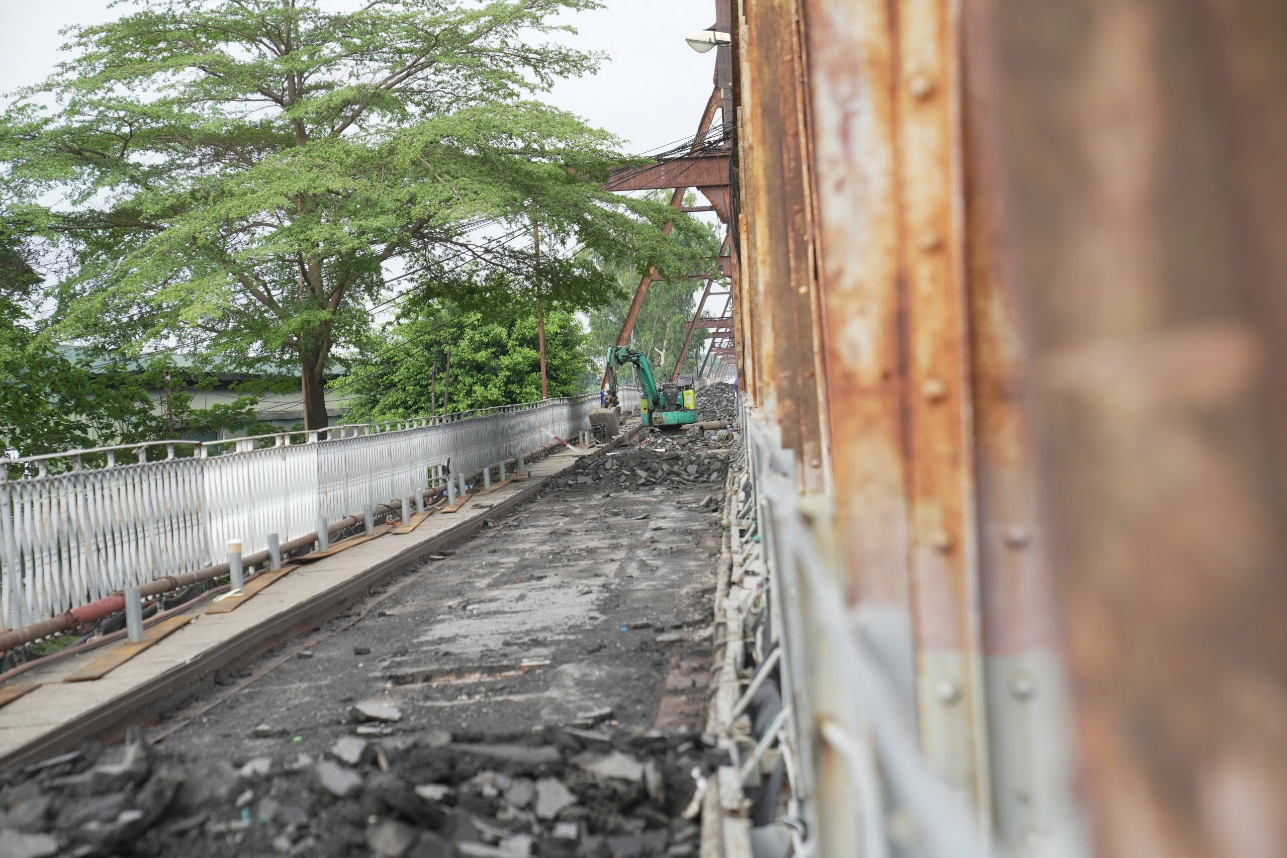 Sau hơn 30 ngày thi công, diện mạo cầu Long Biên hiện ra sao?- Ảnh 5.