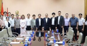 Thứ trưởng Nguyễn Tri Thức tiếp, làm việc với Chủ tịch Tập đoàn SunWah cùng các doanh nghiệp Trung Quốc