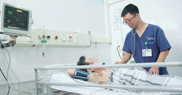 Cấp cứu bệnh nhân sốc nhiệt nguy kịch do nắng nóng