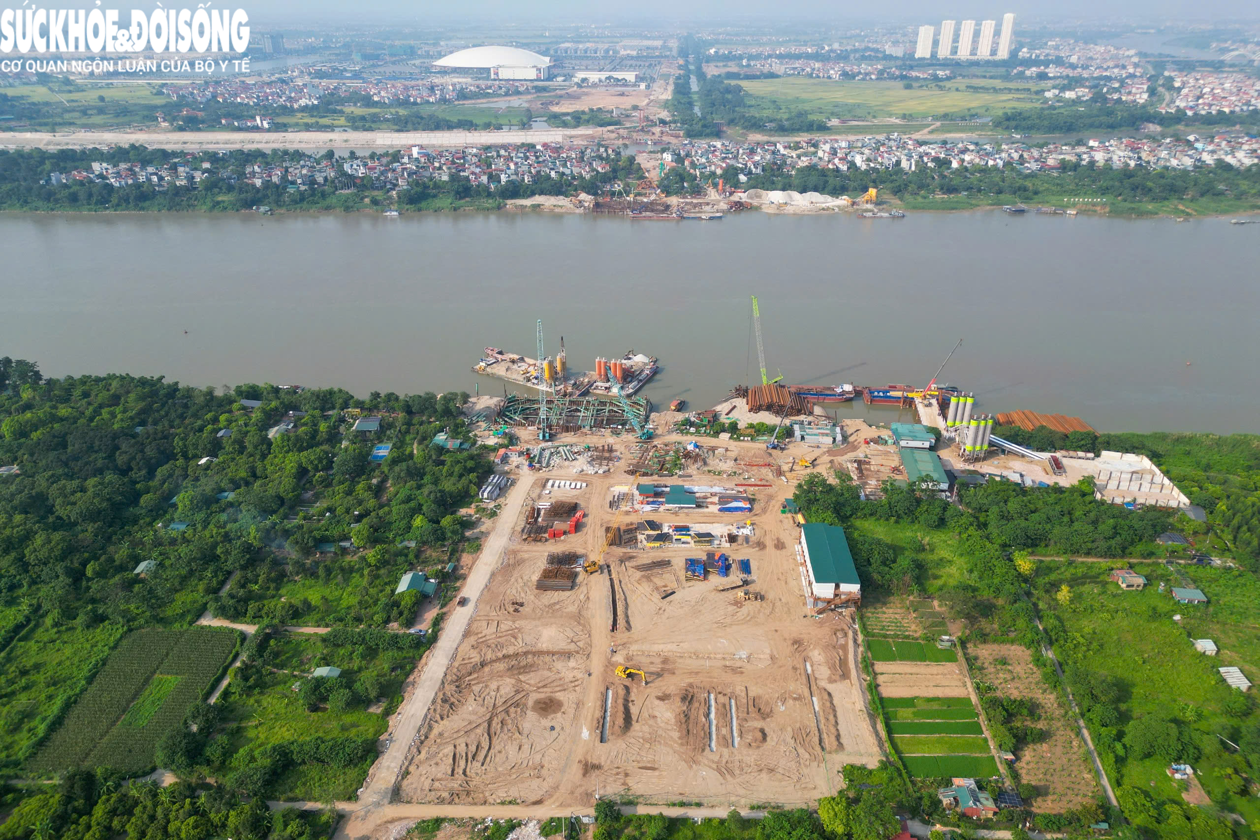 Phá dỡ loạt công trình tại phường Hồng Hà phục vụ thi công cầu Tứ Liên - Ảnh 2.