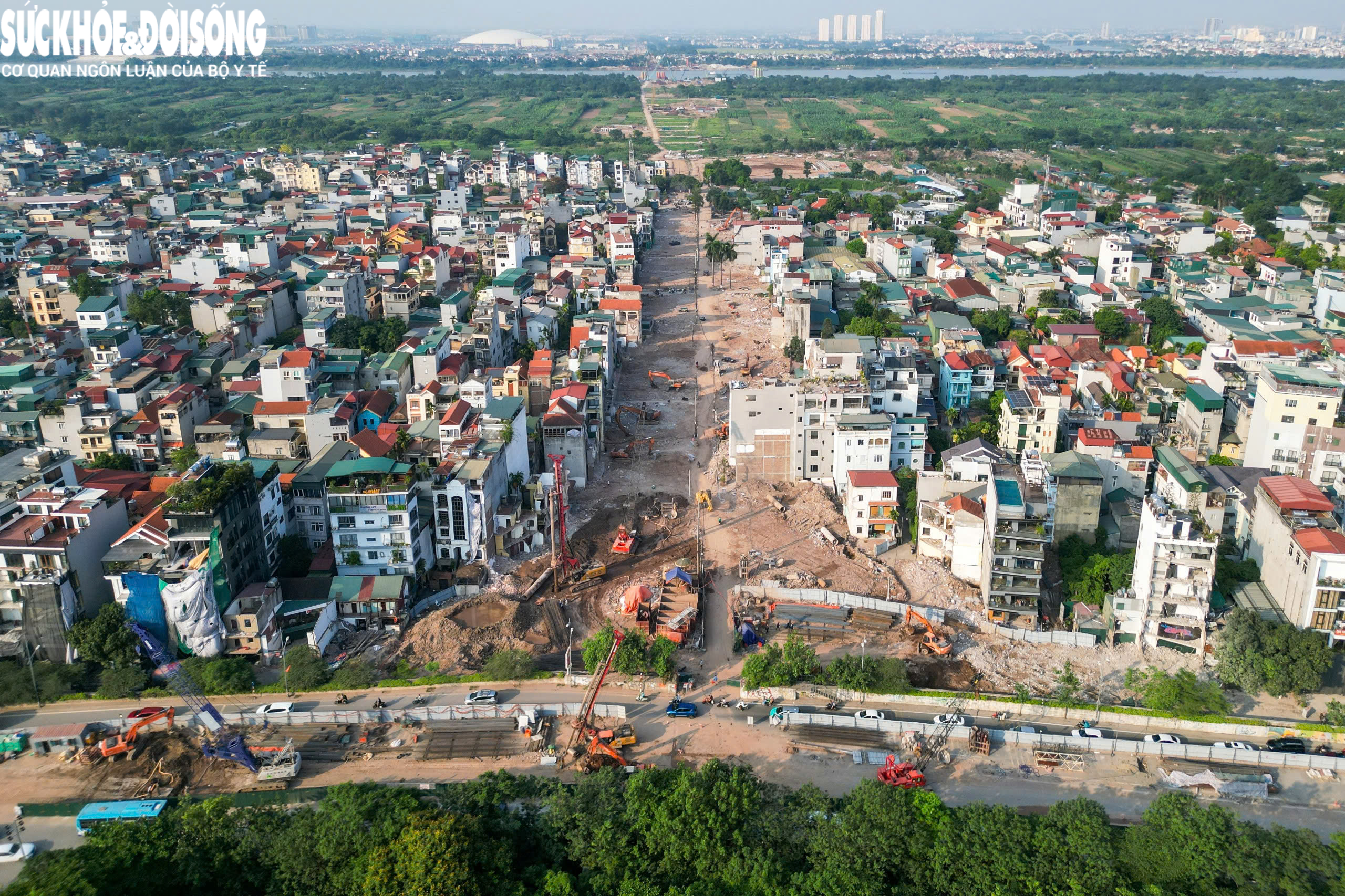 Phá dỡ loạt công trình tại phường Hồng Hà phục vụ thi công cầu Tứ Liên - Ảnh 5.