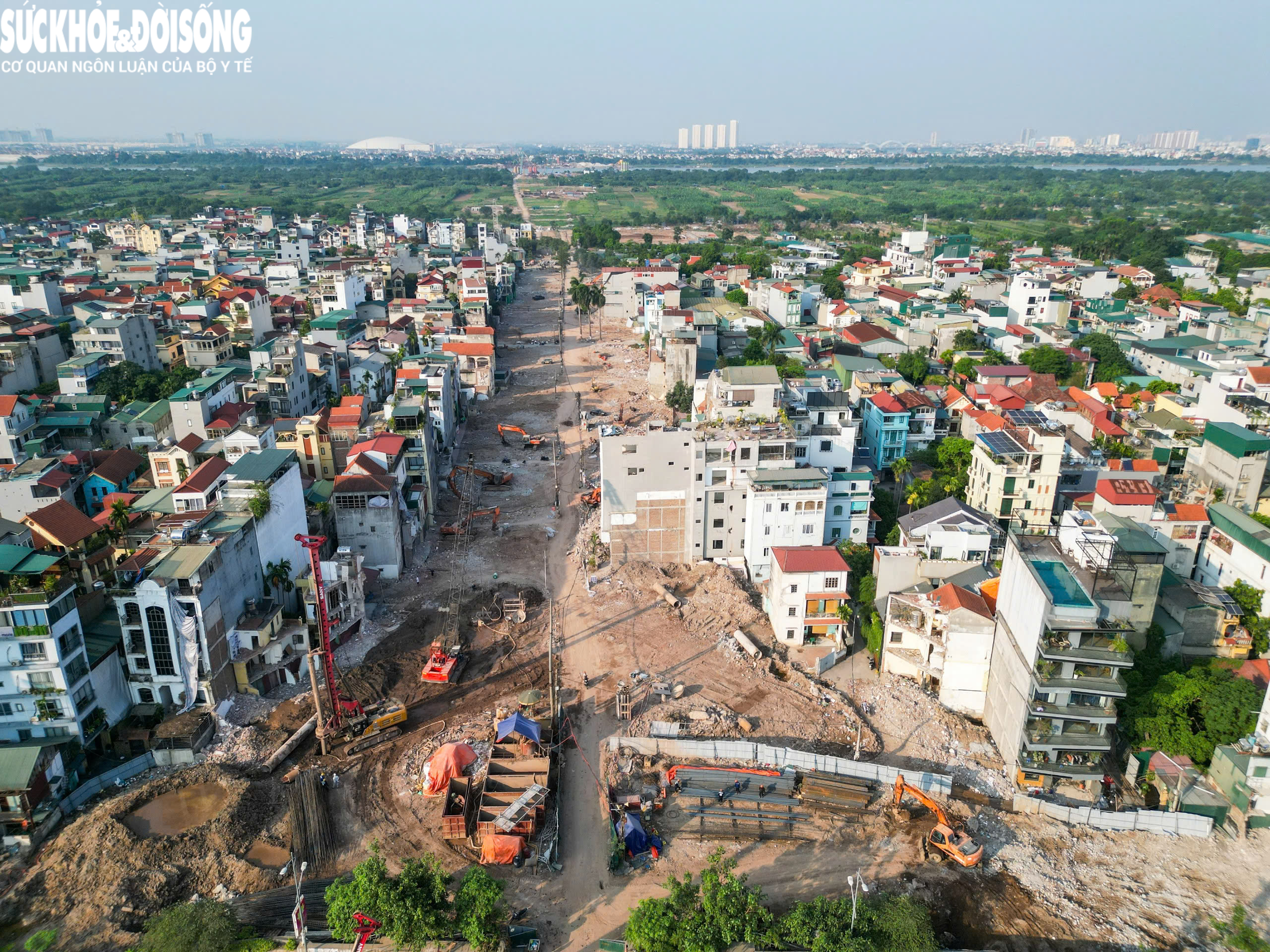 Phá dỡ loạt công trình tại phường Hồng Hà phục vụ thi công cầu Tứ Liên - Ảnh 6.