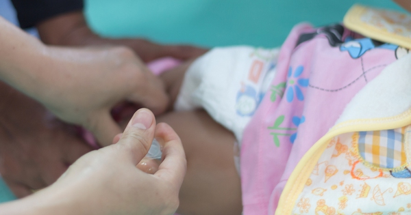 Phòng ngừa viêm phổi do RSV cho trẻ dưới 1 tuổi khi giao mùa