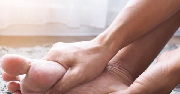 6 nguyên nhân gây phù chân ở người cao tuổi