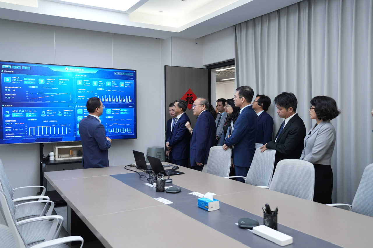 Đoàn công tác Bộ Y tế Việt Nam thăm, làm việc tại Bệnh viện trực thuộc số 2 Đại học Y khoa Trùng Khánh- Ảnh 2. Đoàn công tác Bộ Y tế Việt Nam thăm, làm việc tại Bệnh viện trực thuộc số 2 Đại học Y khoa Trùng Khánh- Ảnh 2.
