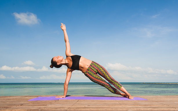 8 tư thế yoga giúp bạn hạ nhiệt trong những ngày nóng bức