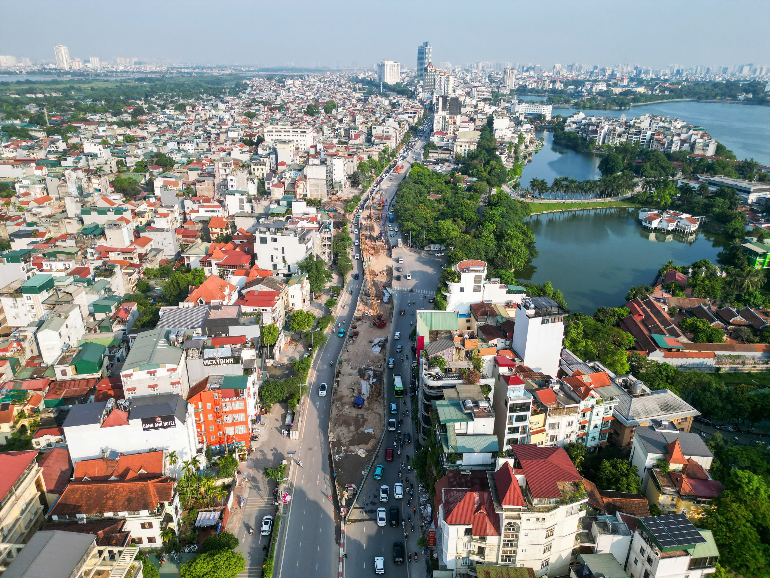 Phá dỡ loạt công trình tại phường Hồng Hà phục vụ thi công cầu Tứ Liên - Ảnh 13.