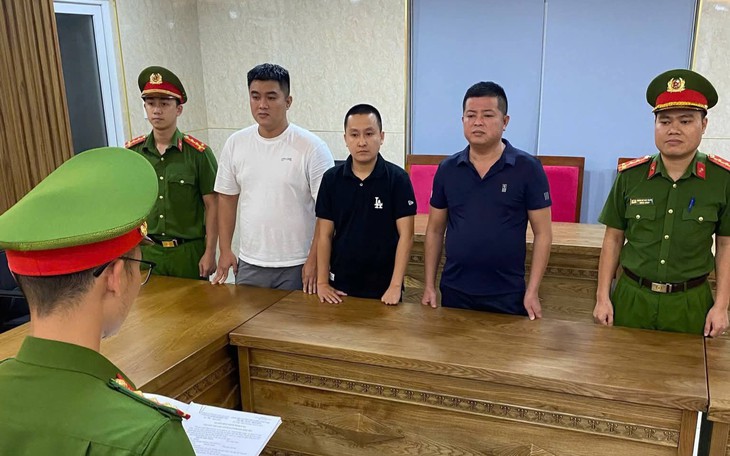 Vì sao người có trình độ cao vẫn sập bẫy 'hợp đồng kỳ nghỉ'?- Ảnh 2.