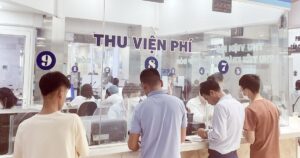 Chính phủ yêu cầu tính toán kỹ việc điều chỉnh giá điện, viện phí, học phí